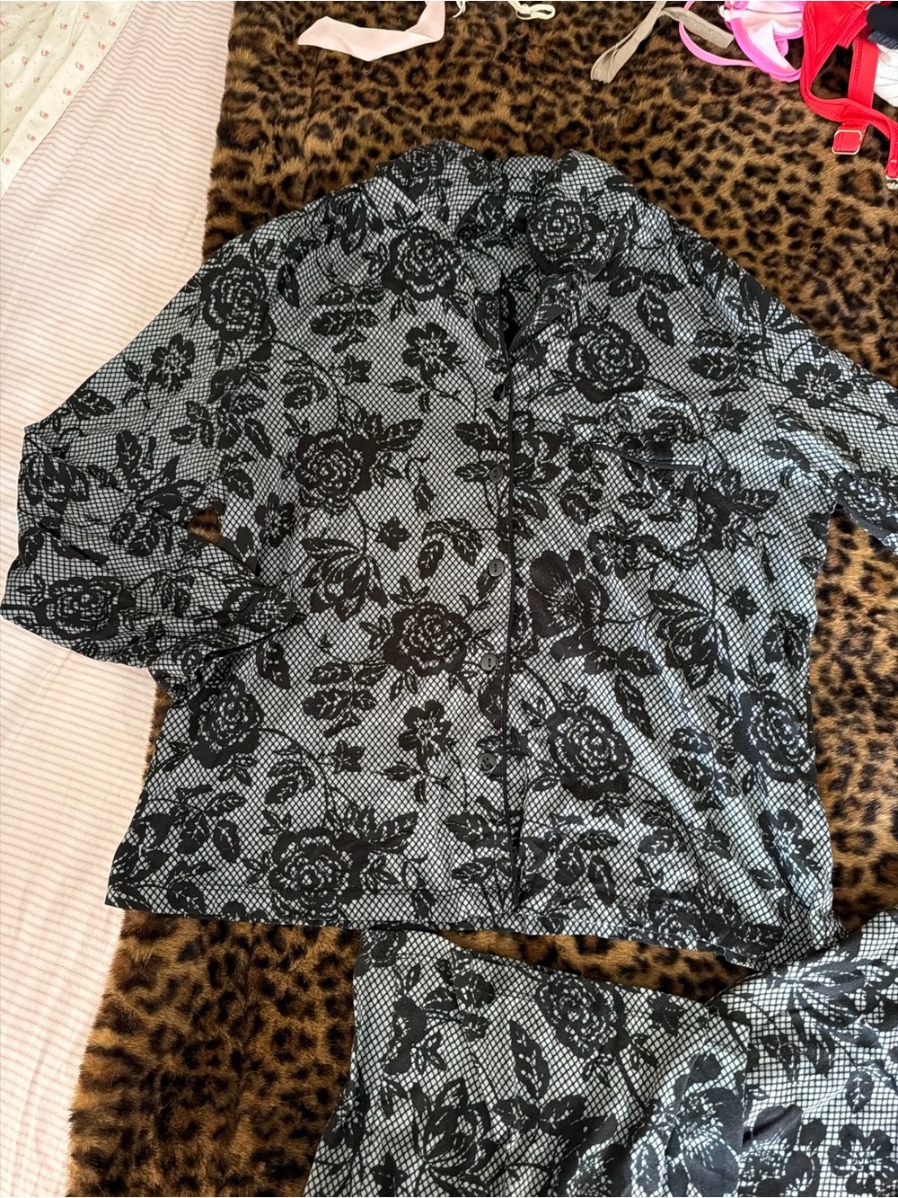 Tahari Sleepwear Floral Pajama Set Button Up Wide Leg - Picture 3 of 8